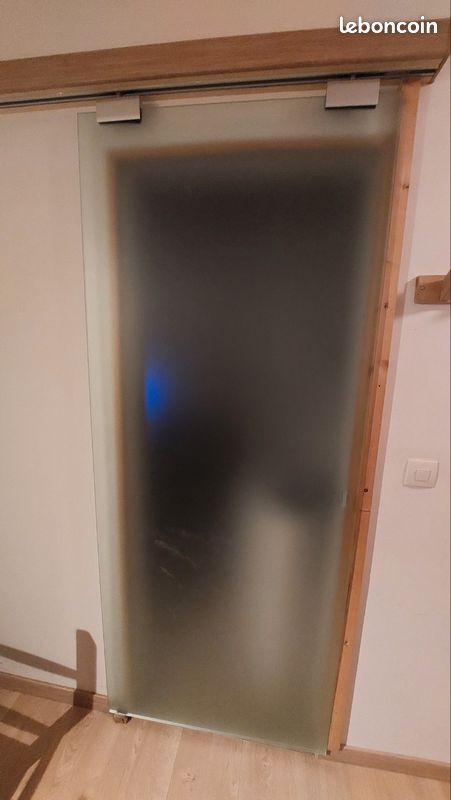 Porte coulissante en verre (image 2)