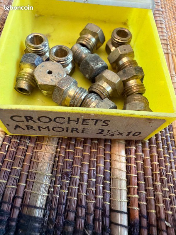 Crochets armoire (image 1)