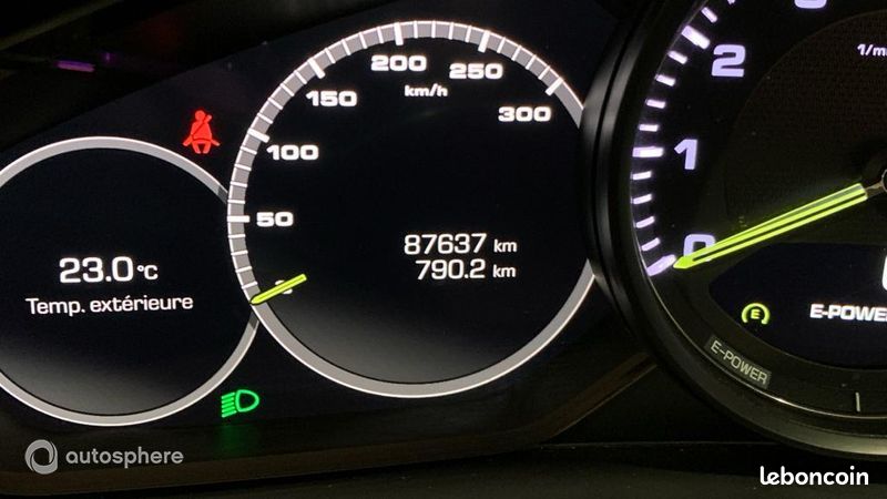 Porsche Panamera Sport Turismo 3.0 V6 462ch 4 E-Hybrid (image 9)