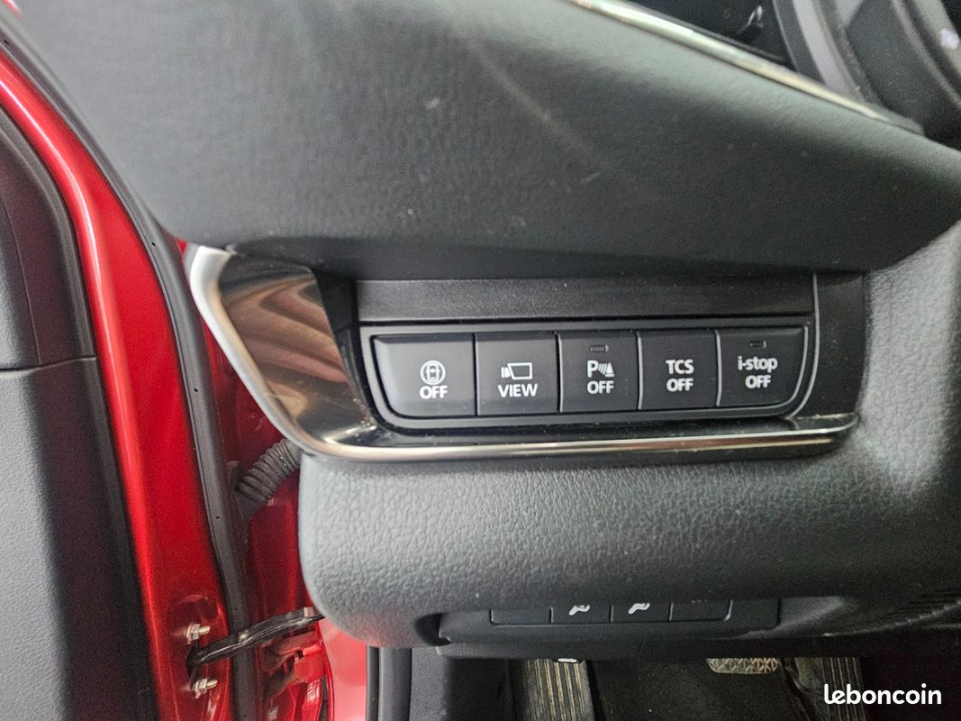 MAZDA CX-30 Exclusive 4x2 toit ouvrant / appel carPlay et Android auto / feux et essuis glace automatique / regulateur adaptatif / affichage tete auto / sièges et volant électrique chauffant (image 26)