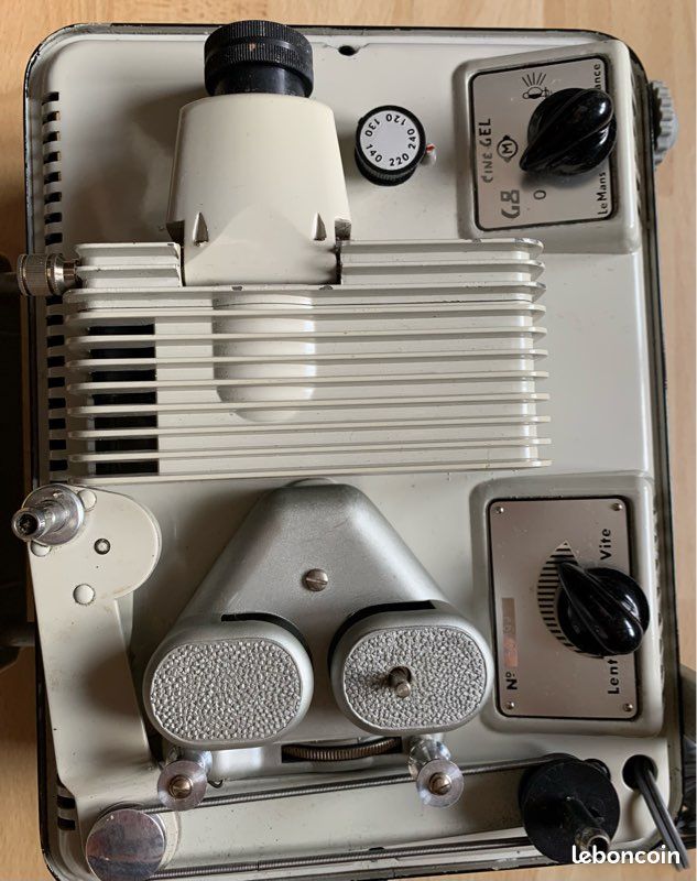 Projecteur Cinéma 8 Mm - Gel Royal 200 Le Mans - Vintage Années 60