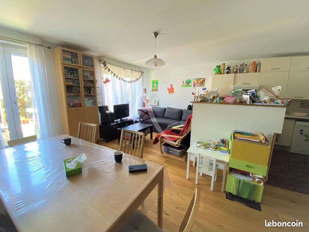 Appartement 4 pièces 84 m² · à Poissy · 84 m² · 323 000 €