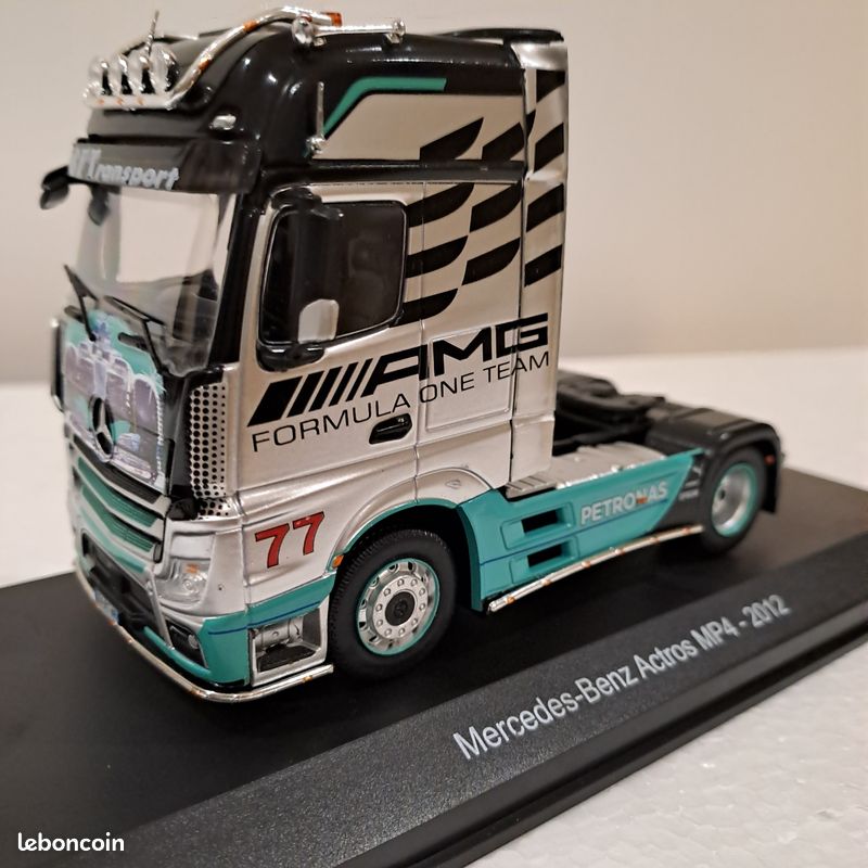 Newray Camion Collection Mercedes Benz Actros Repsol Honda 2017 – Échelle 1/43 – Réplique Détaillée Pour Passionnés