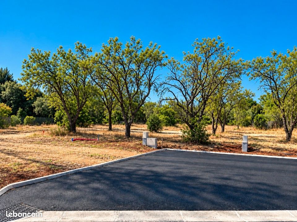 Terrain 420 m² · à Uzès · 123 900 €