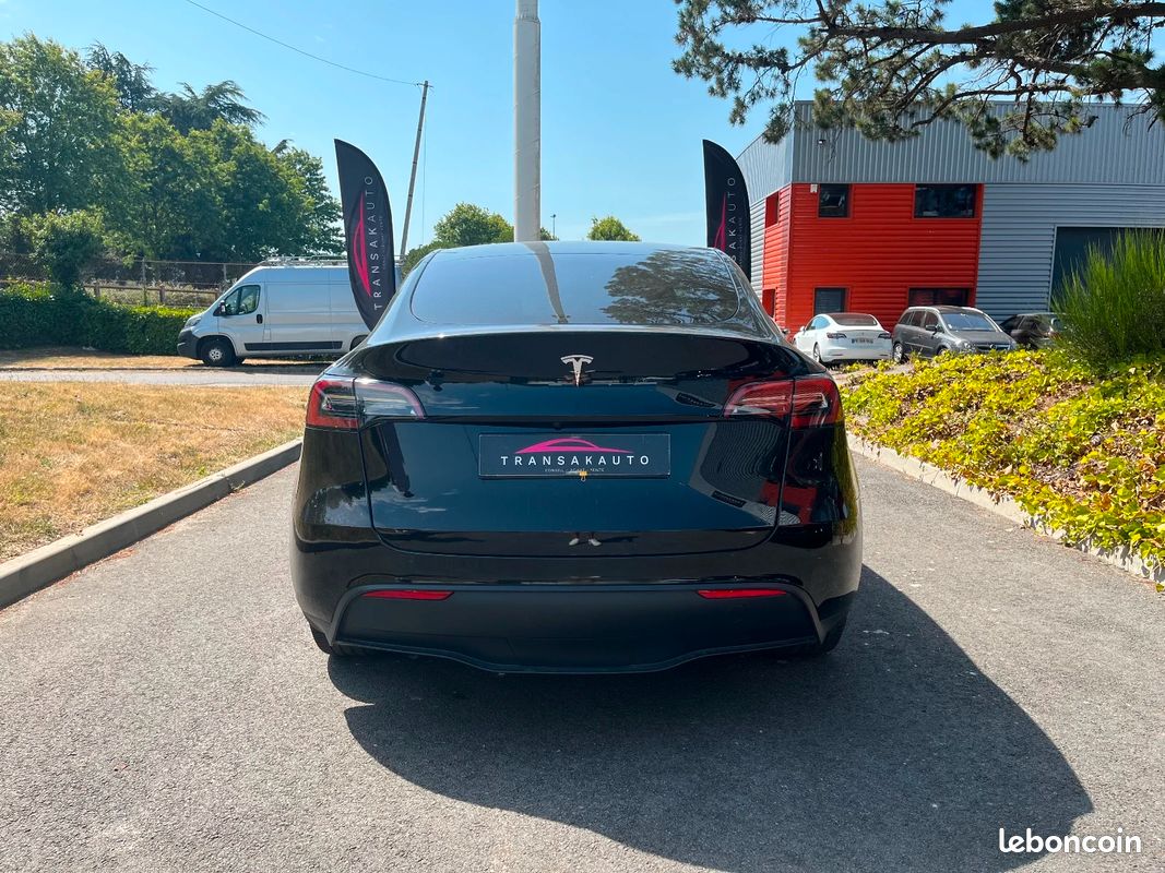 TESLA MODEL Y Standard RWD (image 5)