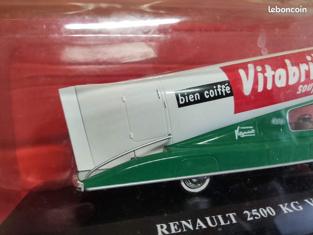 CAMION RENAULT GALION Citerne Esso 1956 - Ixo / Altaya - 1/43 EUR 14,90