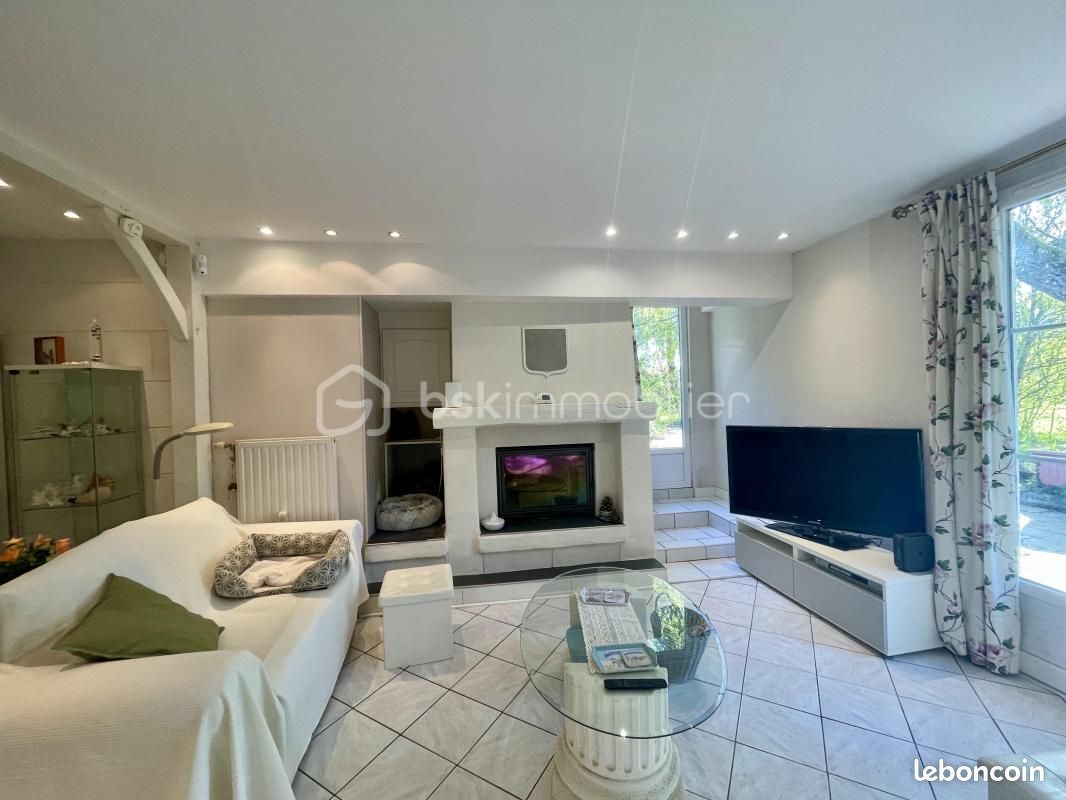 Maison 7 pièces 164 m² · à Cheillé · 164 m² · 338 000 €