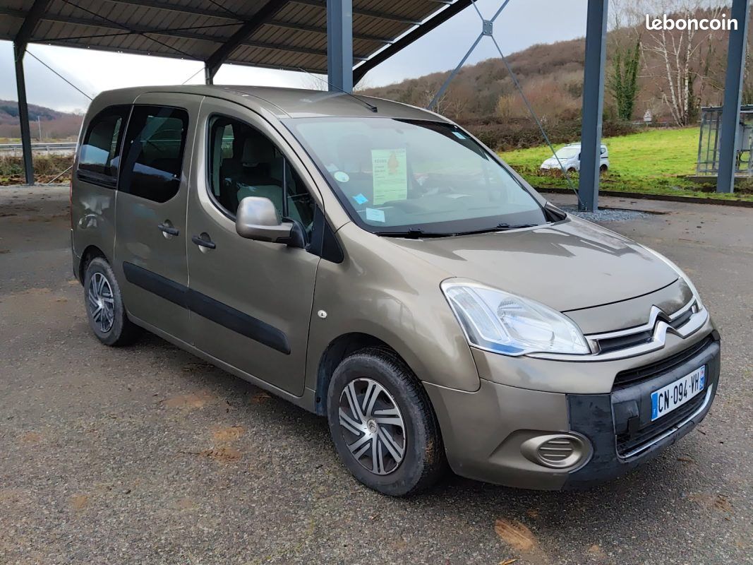 Citroen berlingo 1.6 hdi confort 2012 (image 1)