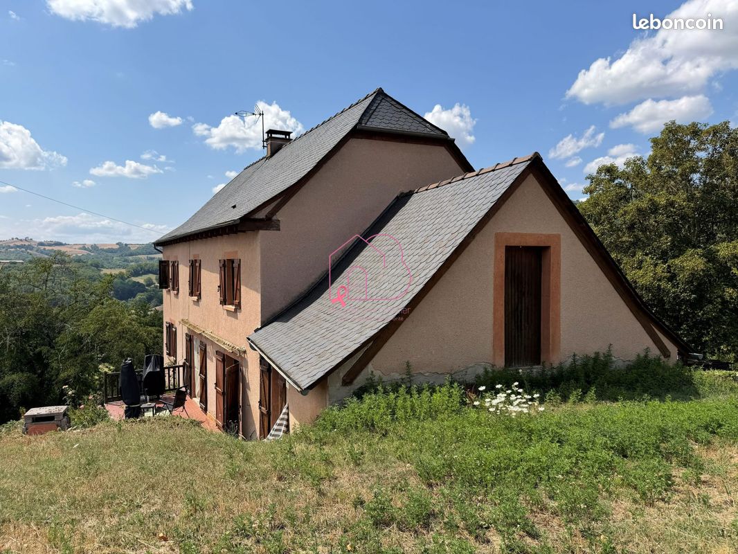 Maison 6 pièces 175 m² · à Conques-en-Rouergue · 175 m² · 190 000 €