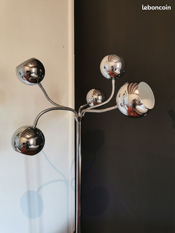 Lampe sur pied (image 1)