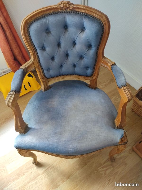 Fauteuil ancien à restaurer (image 1)