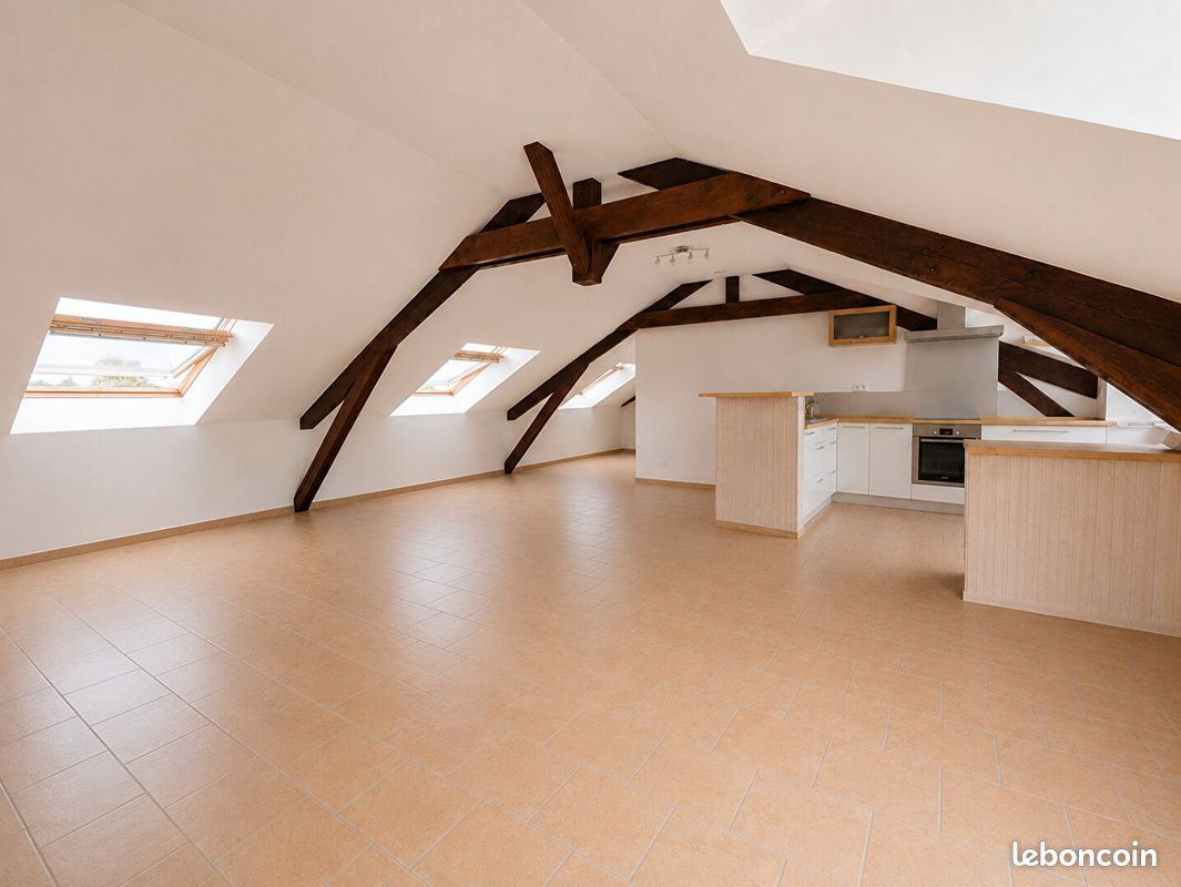 Appartement 4 pièces 100 m² · à Les Ponts-de-Cé · 100 m² · 1 050 €