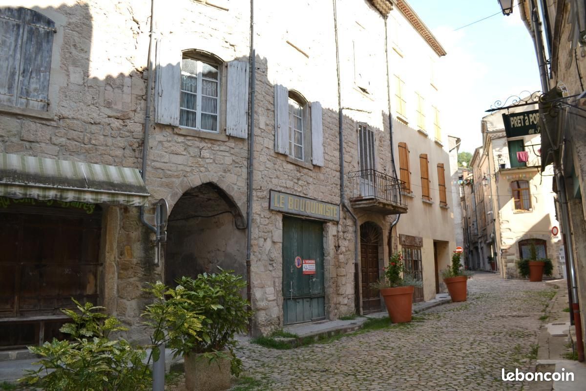 Maison 8 pièces 140 m² · à Largentière · 140 m² · 65 000 €
