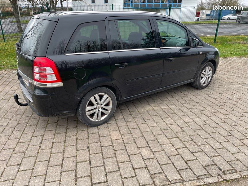 Opel Zafira 7 places - Voitures