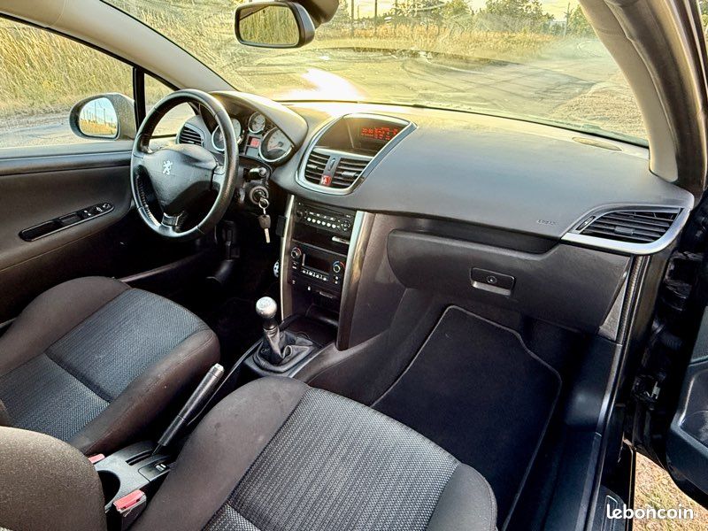 Peugeot 207 CC 1.6 VTI 120cv Premium (image 5)