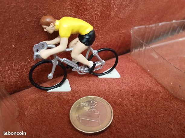 ANCIENNE BOITE DE Cyclistes En Plastique Tour De France En Plastique N° 3 EUR 11,99 - FR