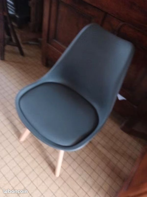 Lot De 4 Chaises Nordiques Noires Pieds Bois Massif - Neuves, Salon/salle à Manger