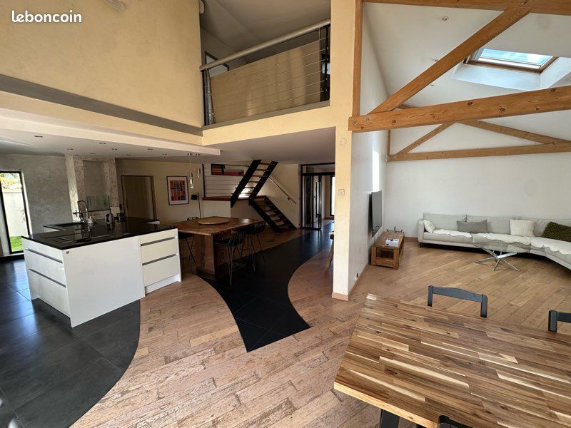Maison 7 pièces 190 m² · à Angers · 190 m² · 1 780 €/mois