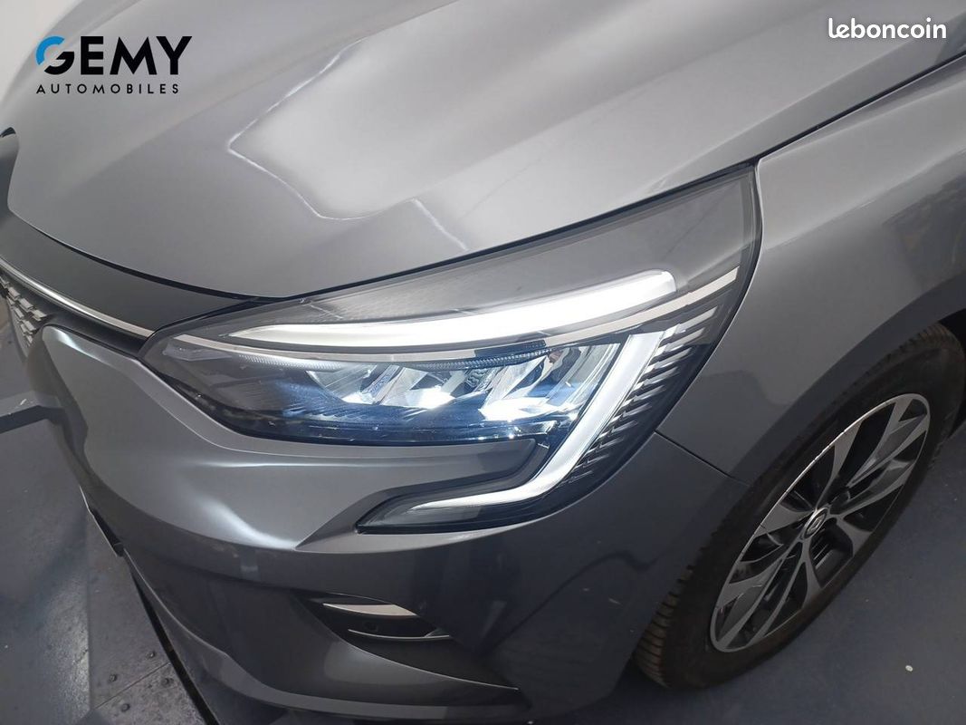 RENAULT Clio E-Tech full hybrid 145 Techno (image 16)