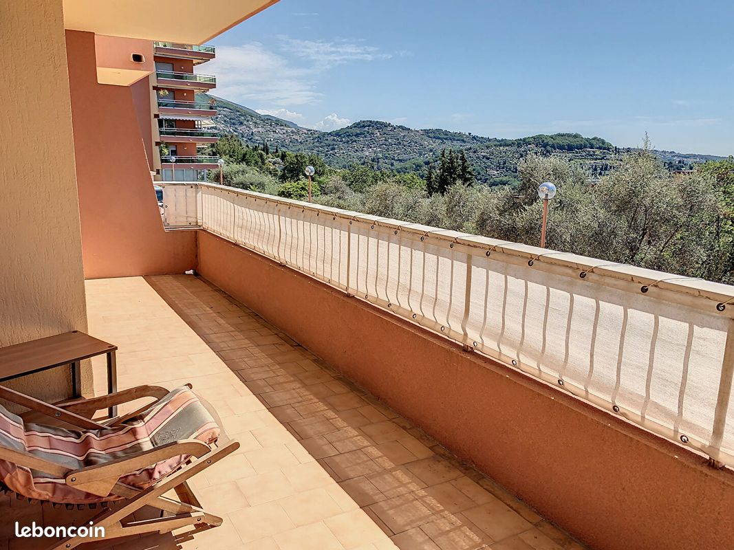 Appartement 2 pièces 54 m² · à Grasse · 54 m² · 930 €