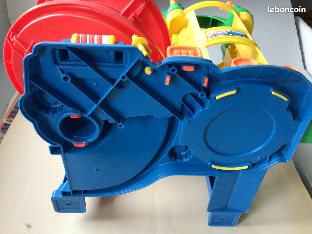 Garage Fisher price parfait état (image 7)