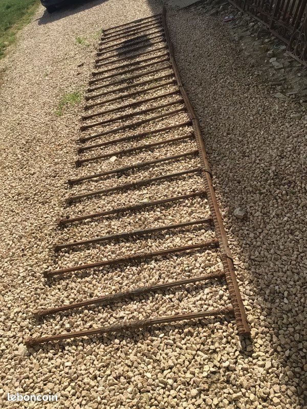 Rare Barreaux d escalier et rare / main courante le tout en fonte (image 10)