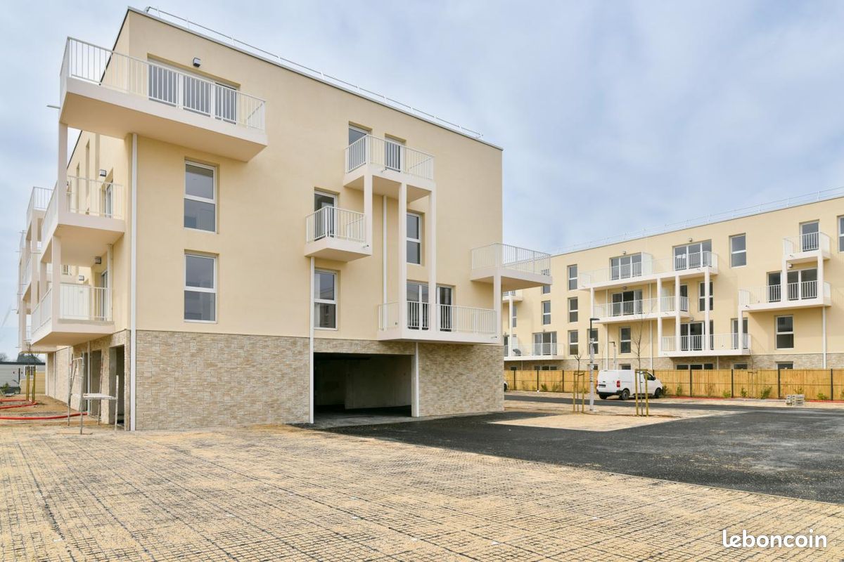 Appartement 4 pièces 83 m² · à Monteux · 83 m² · 900 €/mois