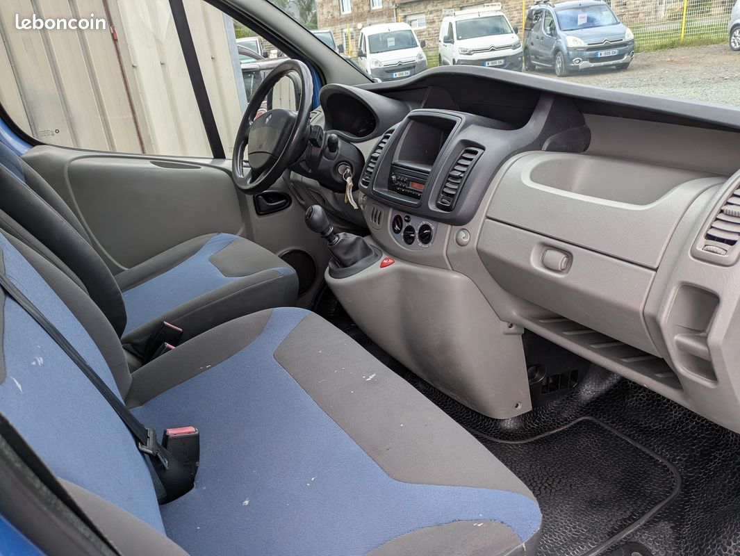 Renault trafic ii l2h2 confort 2.0 dci 90ch bvm6 (image 4)