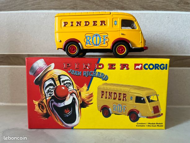 RENAULT 1000 KGS CIRQUE PINDER IXO / ALTAYA échelle 1/43 COMME NEUF EN