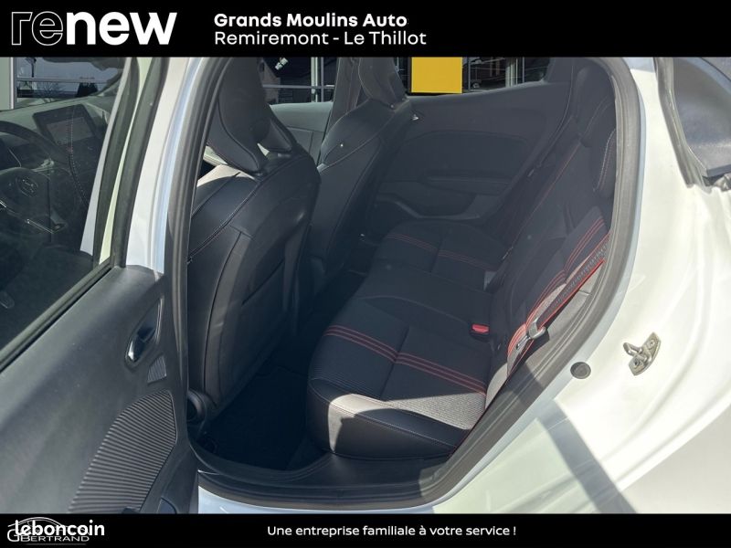 Renault Clio 1.6 E-Tech hybride 145ch RS Line (image 13)