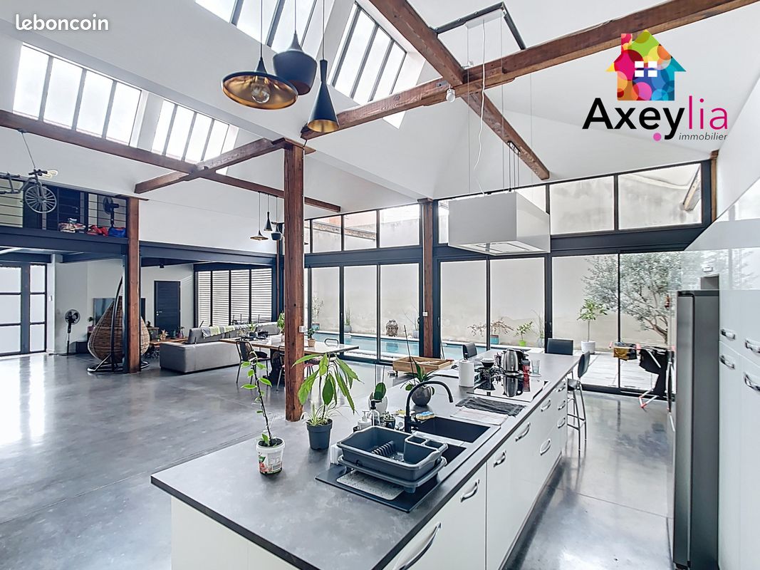 Appartement 7 pièces 240 m² · à Roanne · 240 m² · 450 000 €