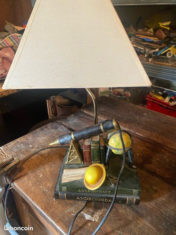 LAMPE DE TABLE Bureau Ministère Churchill en Laiton Classique Avec Verre Jaune EUR 170,55 - FR