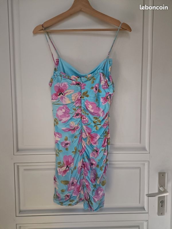 Robe Zara Imprimée Florale - Collection SS19 - Taille 2183/240 - Neuf Avec étiquettes