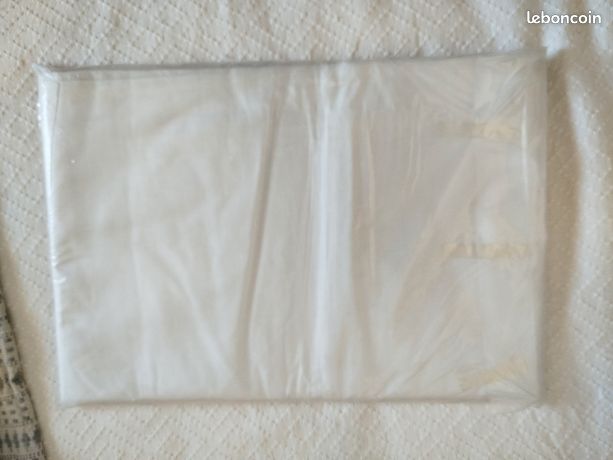 Drap plat 78 X 100 cm blanc broderie fleur rose pâle coton très bon etat - Linge de maison