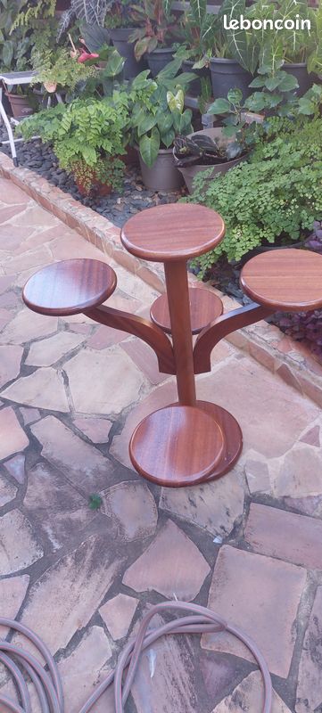 Mobilier Intérieur en Bois (image 1)