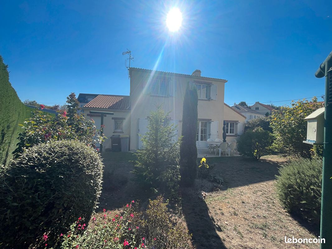 Maison 6 pièces 110 m² · à Saint-Sébastien-sur-Loire · 110 m² · 423 630 €