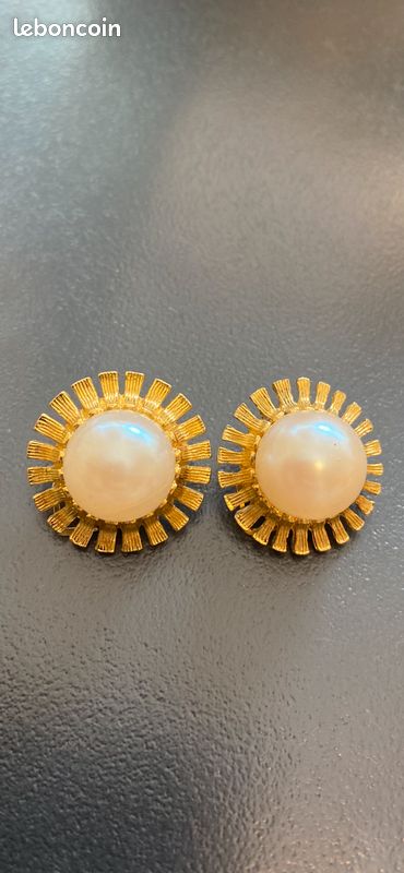 Boucles D'oreilles Clips - Très Jolies - À Identifier - Occasion - Fabriquées En France