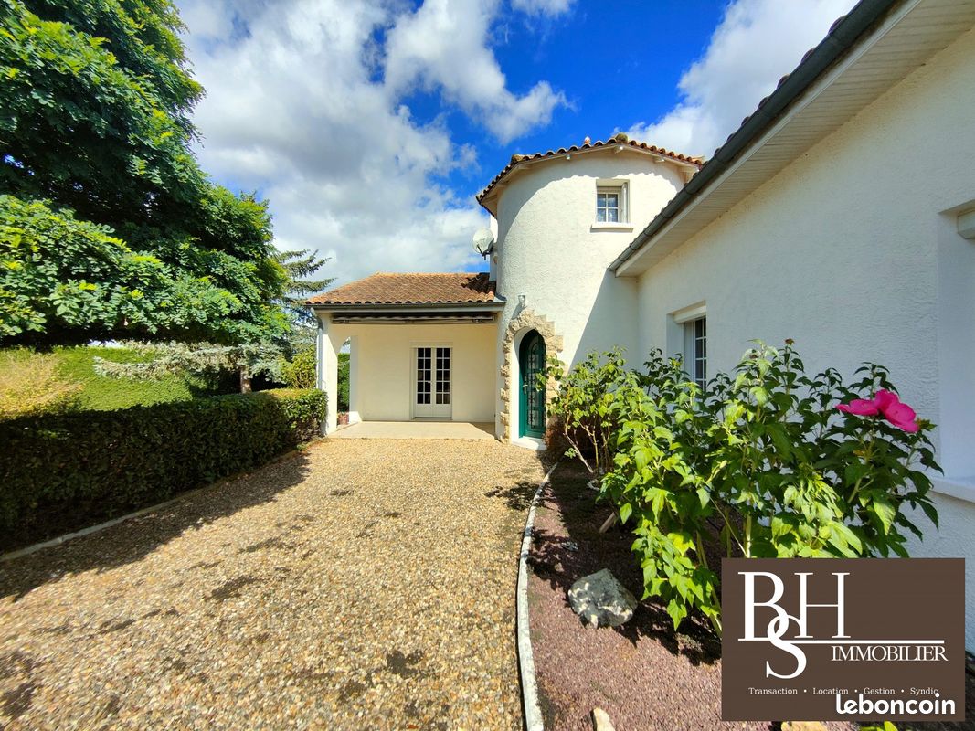 Maison 5 pièces 187 m² · à Sèvres-Anxaumont · 187 m² · 400 000 €