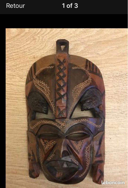 Masque africain en bois (image 1)