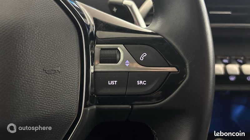 Peugeot 3008 HYBRID 225ch Active Pack e-EAT8 (image 25)