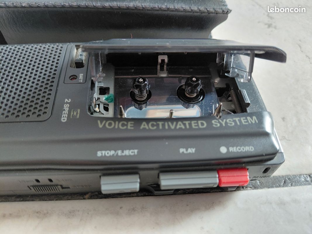 Dictaphone vintage Sanyo petite cassette (image 2)