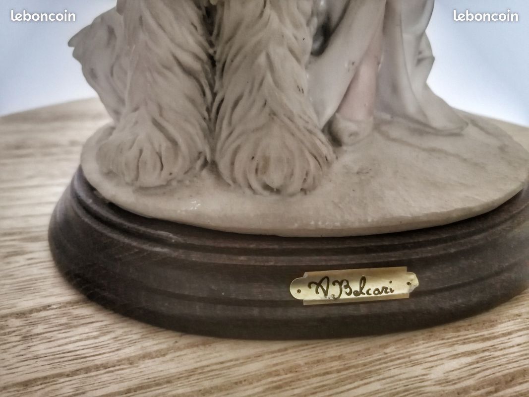 Splendide statue A.Belcari femme accompagnée de son chien (image 3)