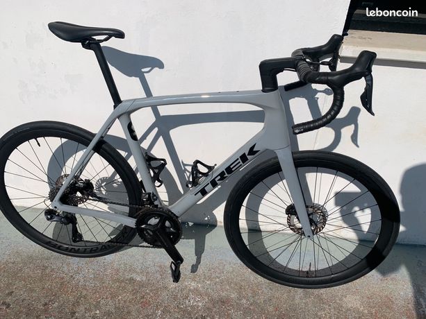 Vélo route trek domane sl7 Vélos