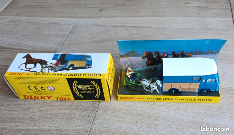 Dinky toys: Transport Saviem de chevaux de course - Jeux & Jouets