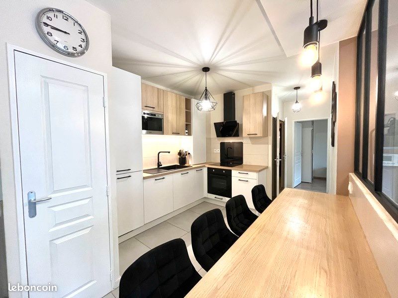 Appartement 3 pièces 52 m² · à Oullins-Pierre-Bénite · 52 m² · 1 090 €/mois