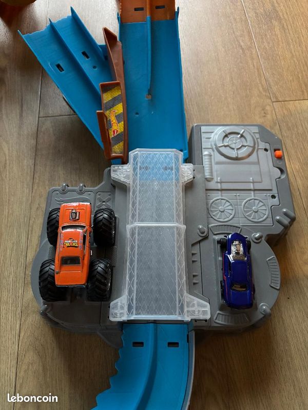 Vends circuit Scorpion HOT WHEELS Monster truck (électrique) (image 6)