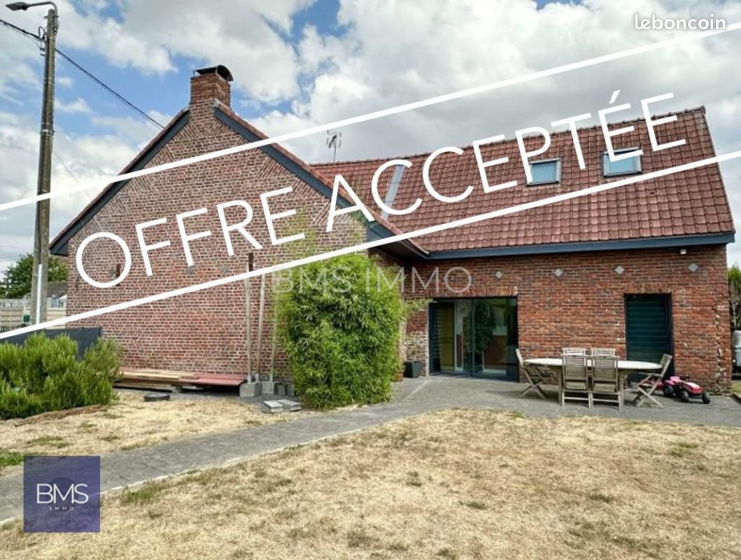 Maison 5 pièces 123 m² · à Coutiches · 123 m² · 279 000 €