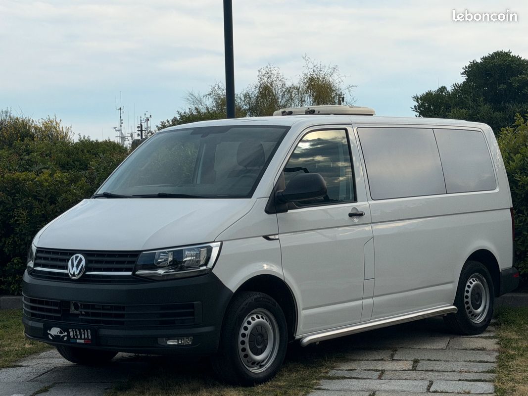 Volkswagen Transporter T6 2.0L TDI 150 cv DSG7 L2H1 PROCABINE (image 1)