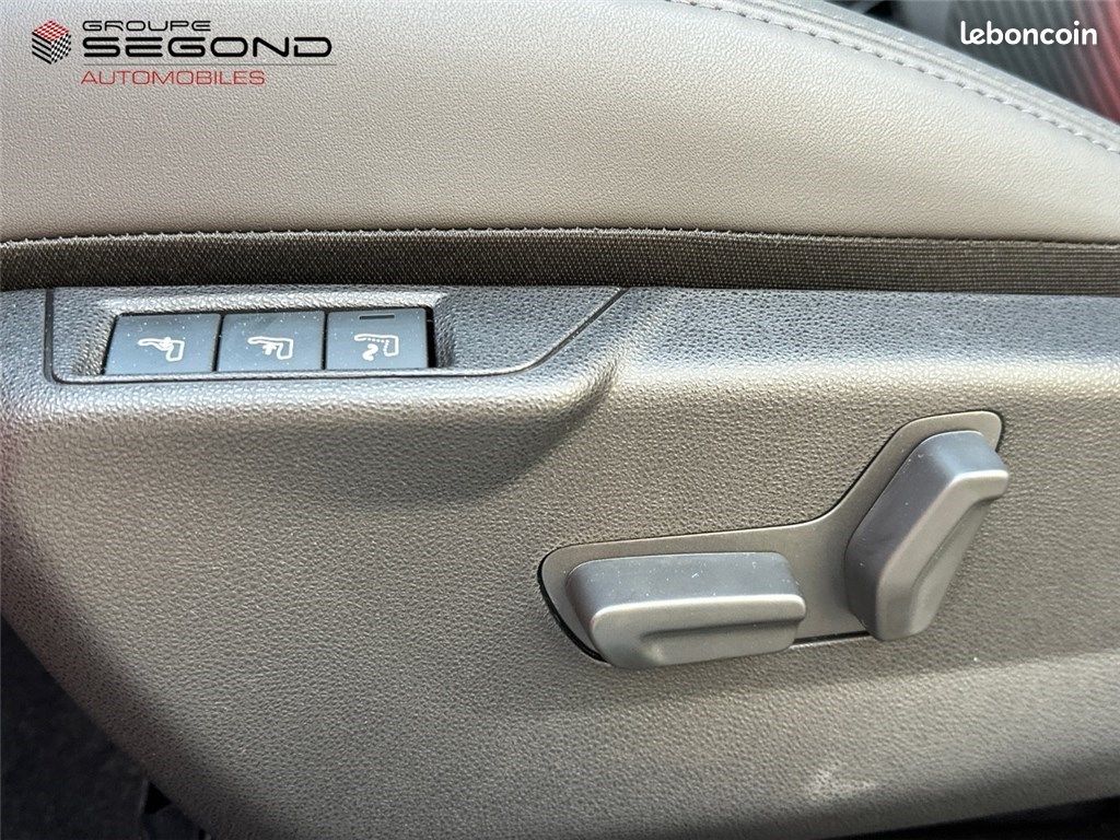 Alfa Romeo Junior 1.2 IBRIDA 145 CH EDCT6 Q4 Premium (image 11)