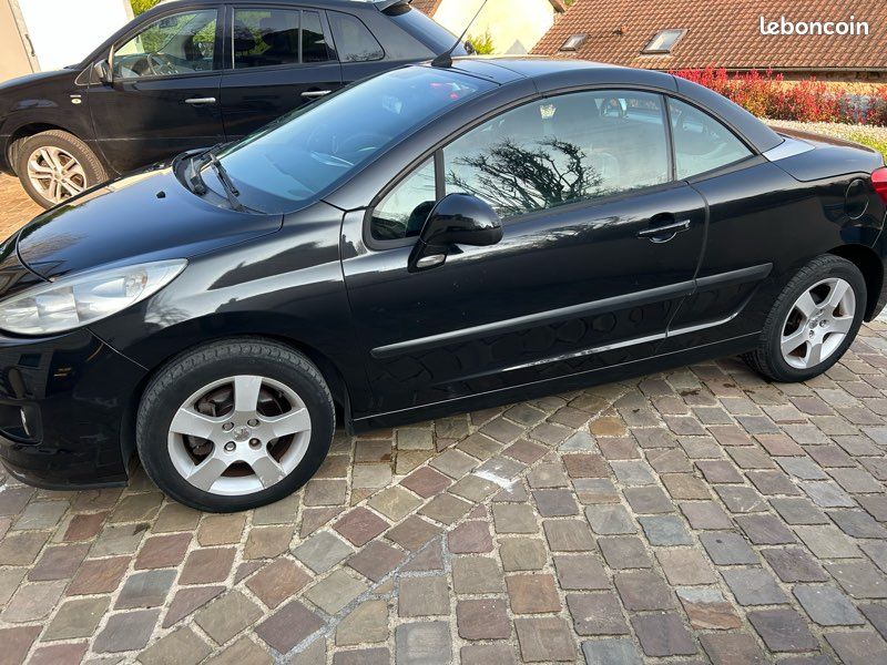 Peugeot 207 cc essence 1,6 (image 2)